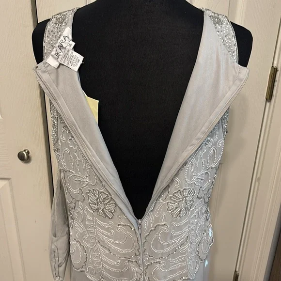 Chic Sleeveless Gray Maxi Dress - Picture 11 of 14